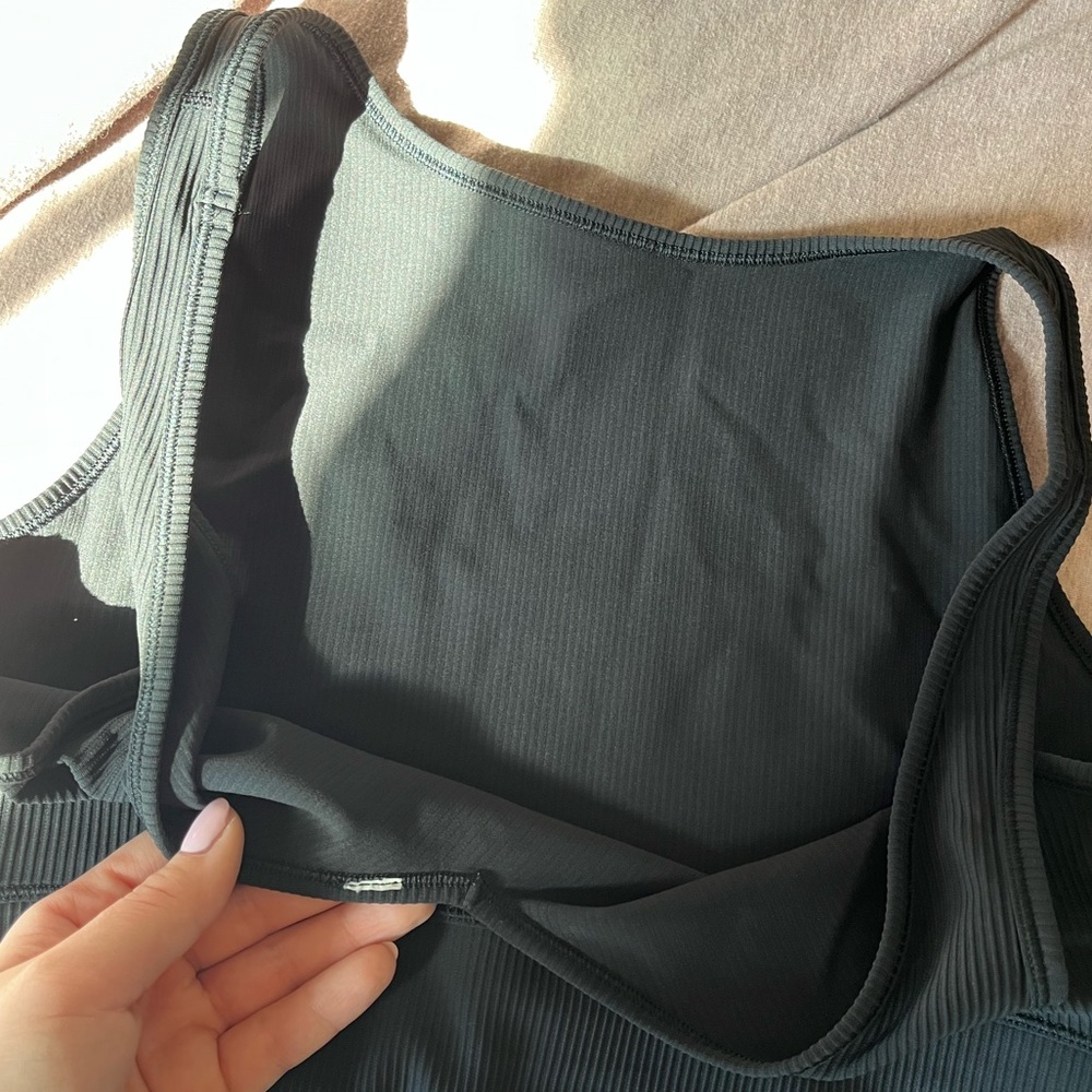 Lululemon Power Pivot Tank Ribbed - Picture 3 of 5